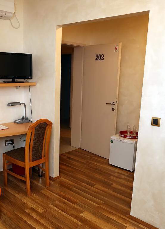 Apartmani Amaro Novi Sad Ruang foto